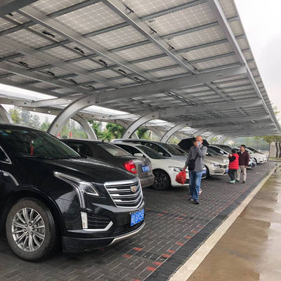 Carport solaire en acier entièrement assemblé