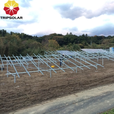 Système de montage au sol pour fermes solaires certifié ISO9001/CE et durée de vie de 25 ans