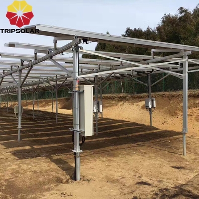 Installation de panneaux solaires photovoltaïques en argent naturel
