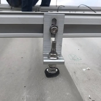 Boulons anodisés SUS304 de différentes tailles pour montage solaire