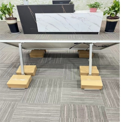 Plaques de ballast pour les systèmes solaires photovoltaïques montés au sol sur des surfaces naturelles ou noires