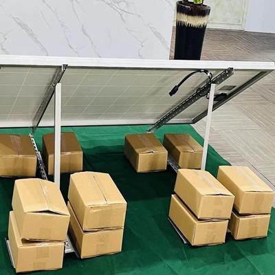 Plaques de ballast pour les systèmes solaires photovoltaïques montés au sol sur des surfaces naturelles ou noires