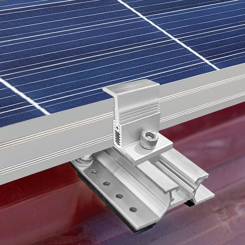 Accès à l'énergie solaire à l'aide d'une pince pour des toits solaires personnalisés haut de gamme Durée 25 ans
